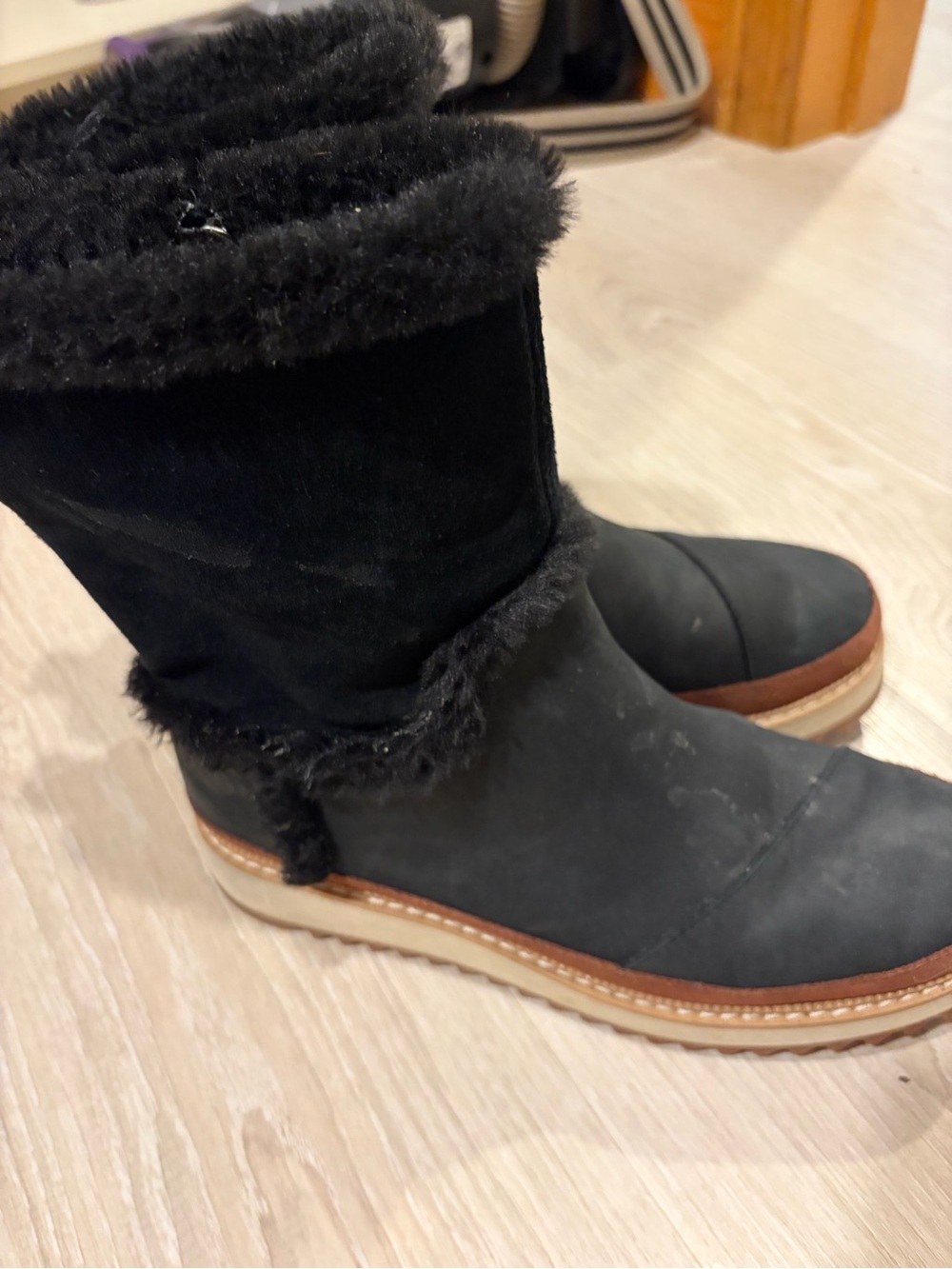 Toms Black Faux Fur Lined Winter Boots with Tan Accent